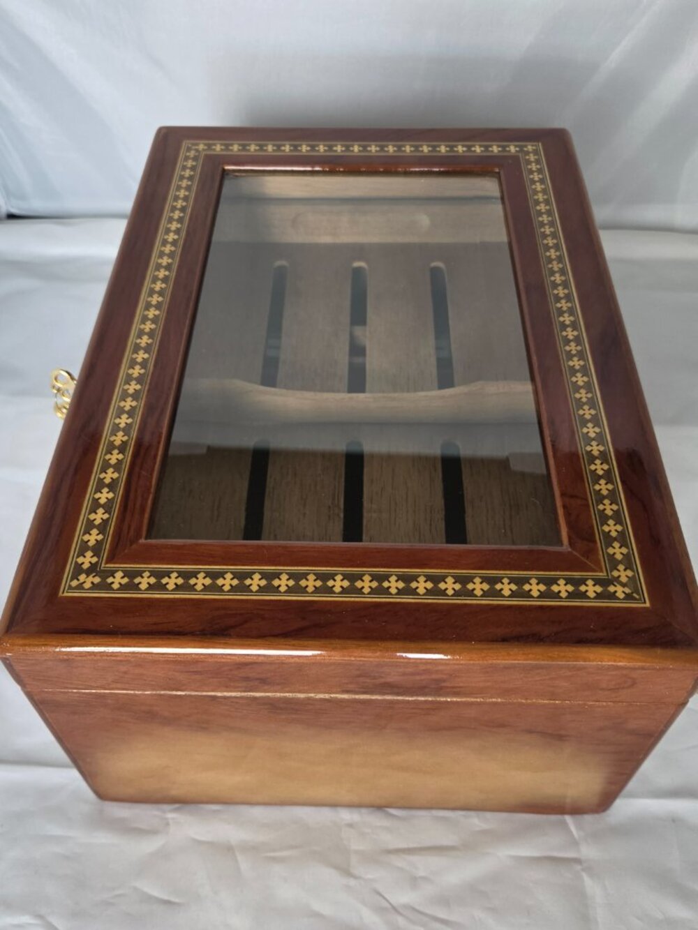 Desktop Humidor - Picture 14 of 16